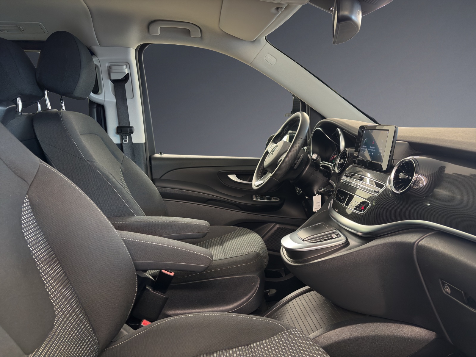 MERCEDES-BENZ V 250 d L 4Matic-image-9