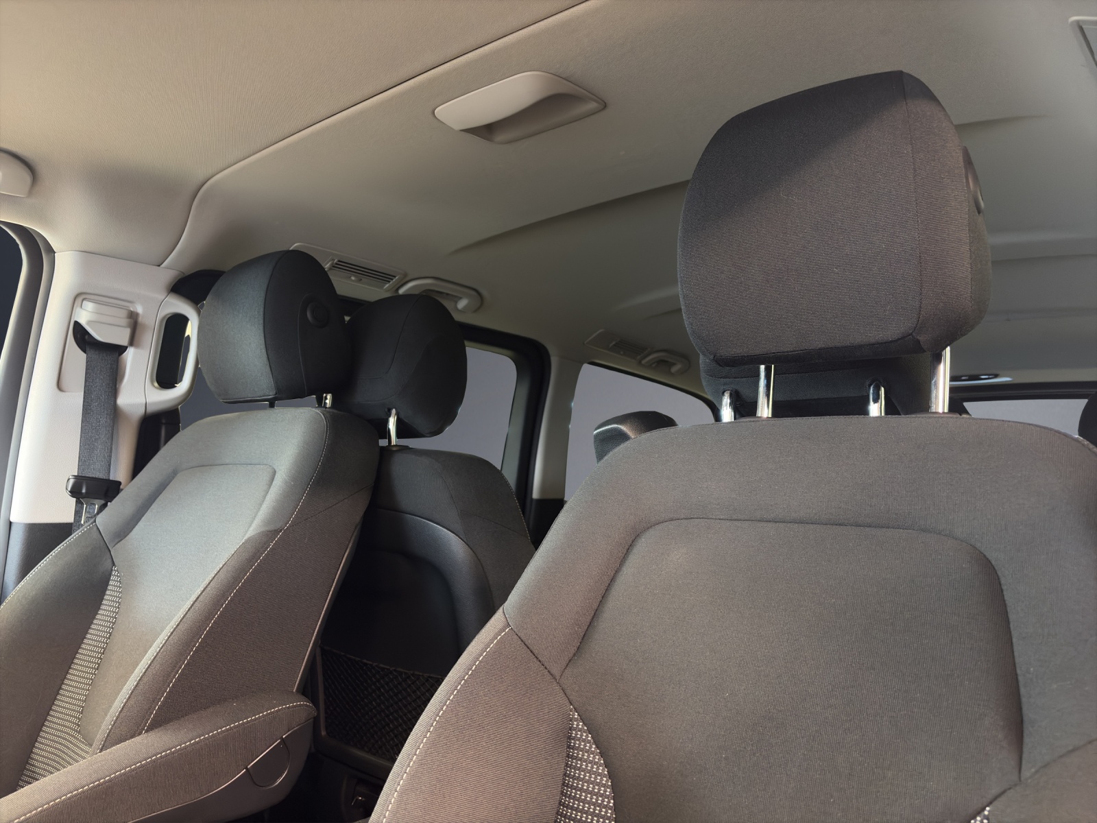 MERCEDES-BENZ V 250 d L 4Matic-image-7