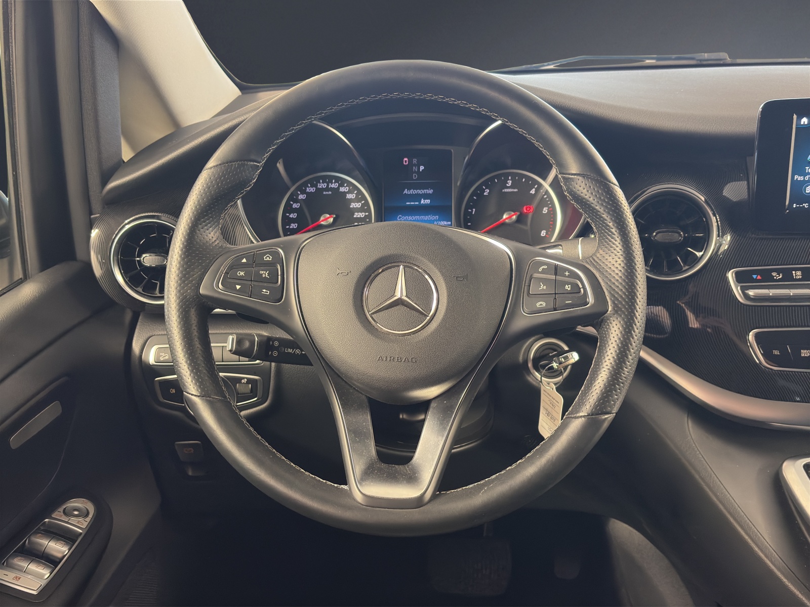 MERCEDES-BENZ V 250 d L 4Matic-image-12