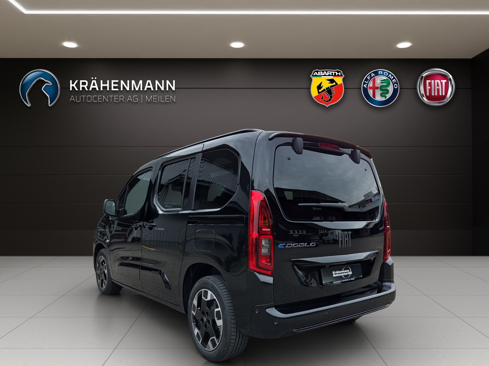 FIAT E-Doblo Lounge-showroom-element-2
