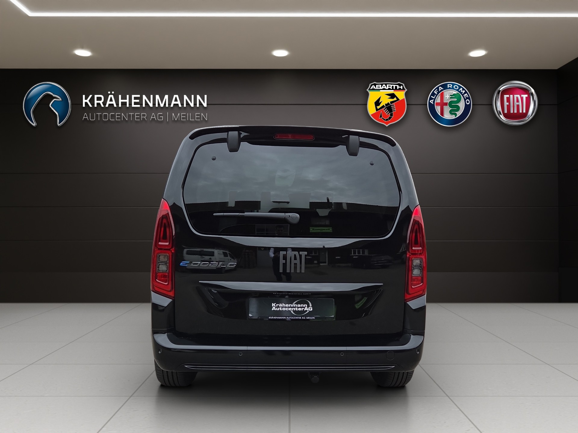 FIAT E-Doblo Lounge-showroom-element-3