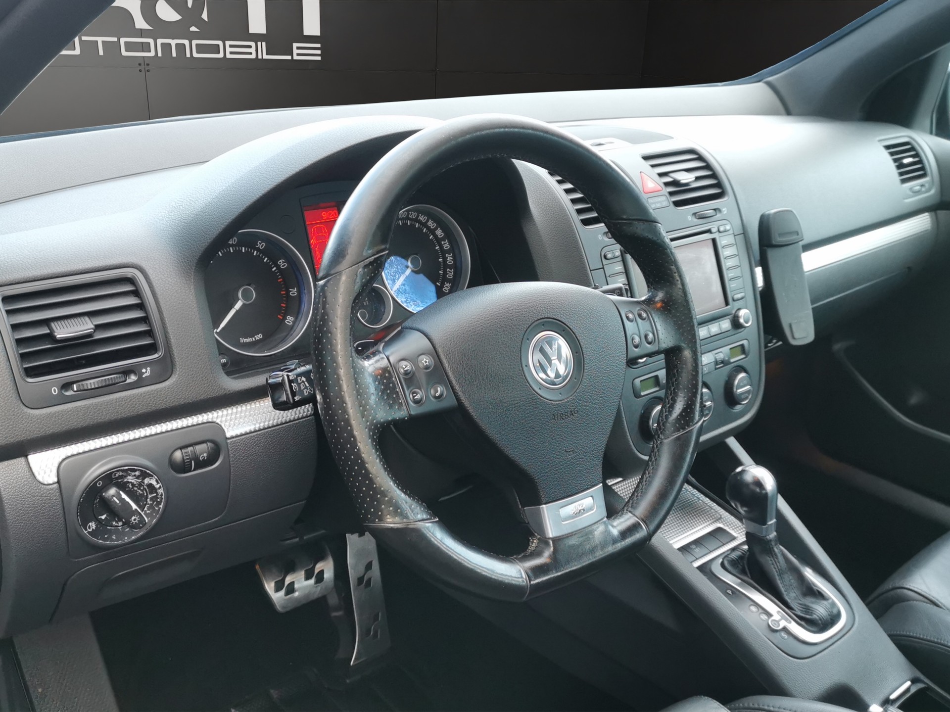 VW Golf R32 4Motion-image-8