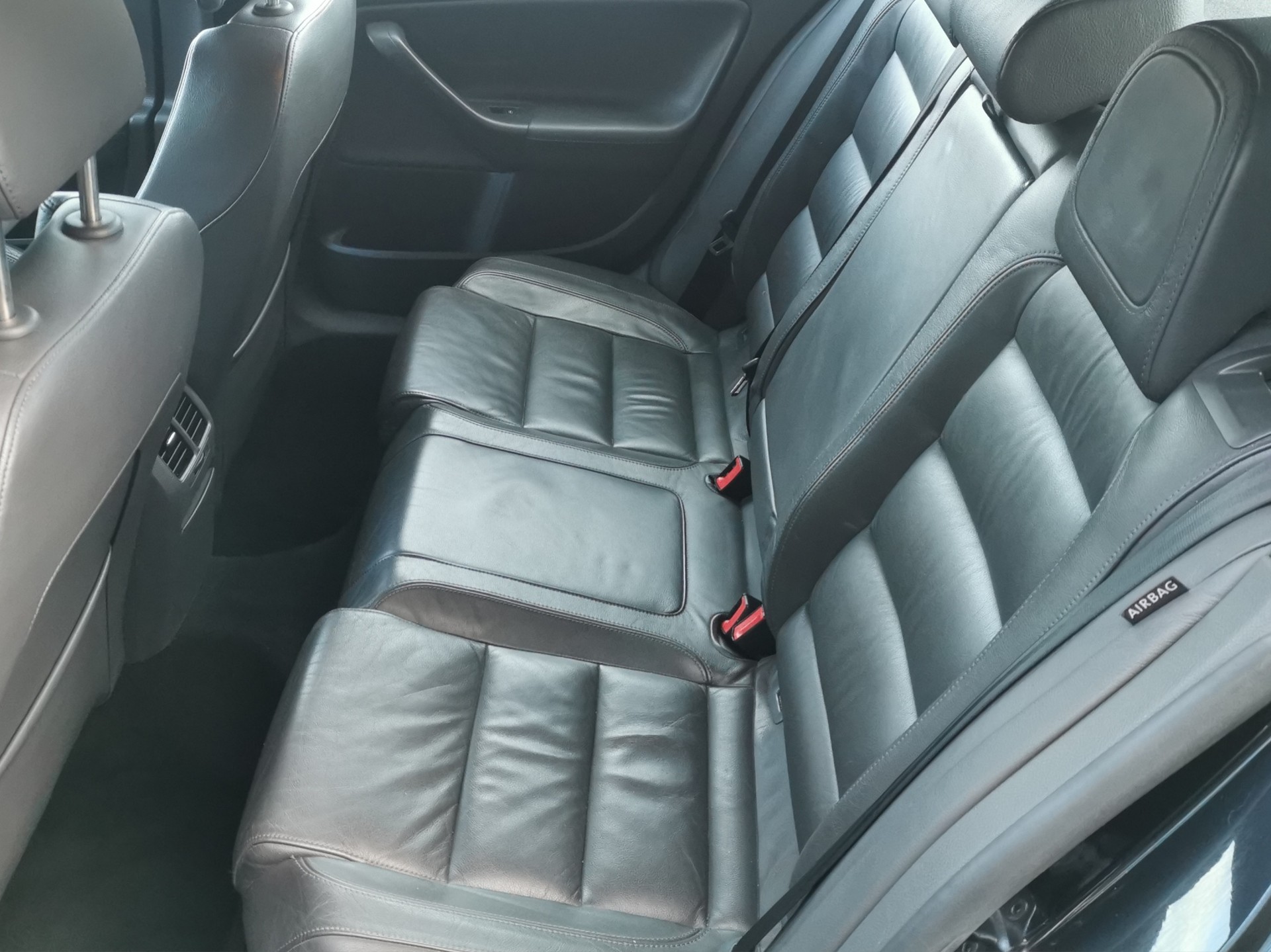 VW Golf R32 4Motion-image-11