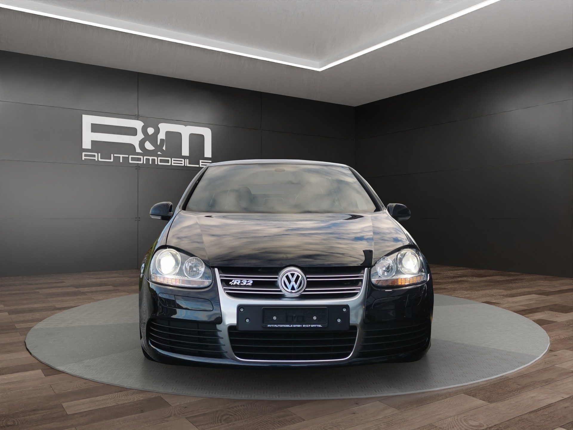 VW Golf R32 4Motion-image-1