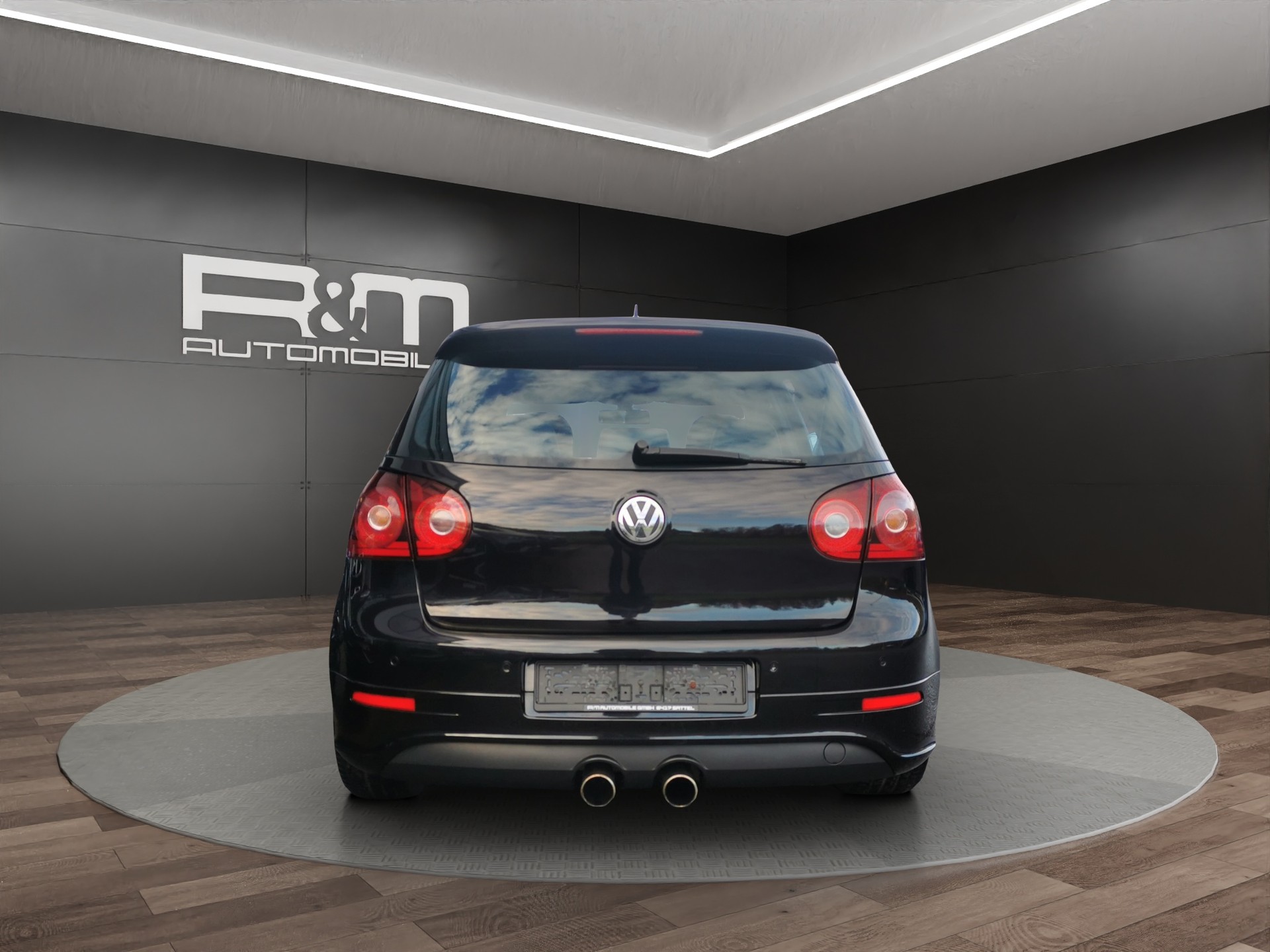 VW Golf R32 4Motion-image-5