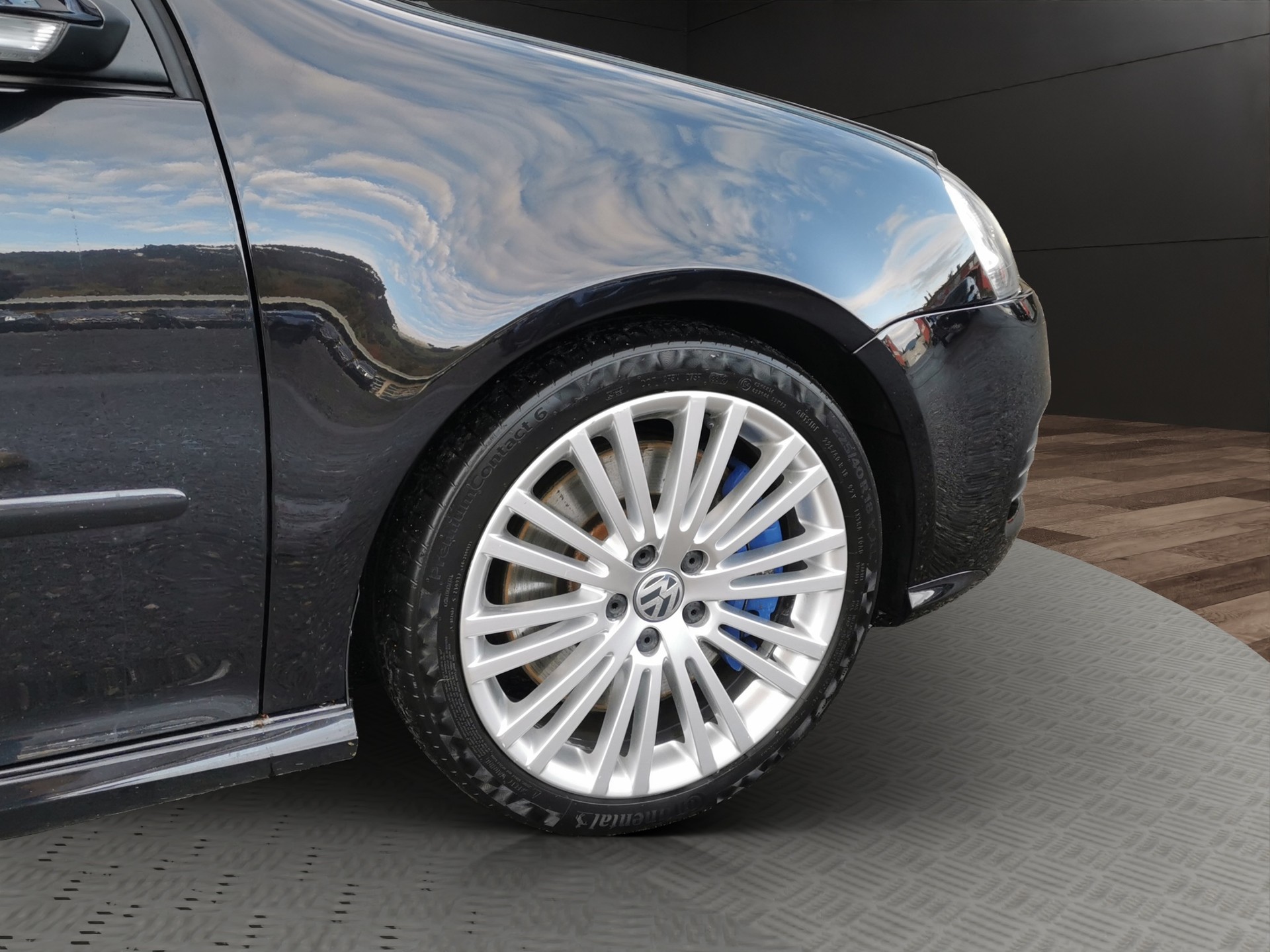 VW Golf R32 4Motion-image-2