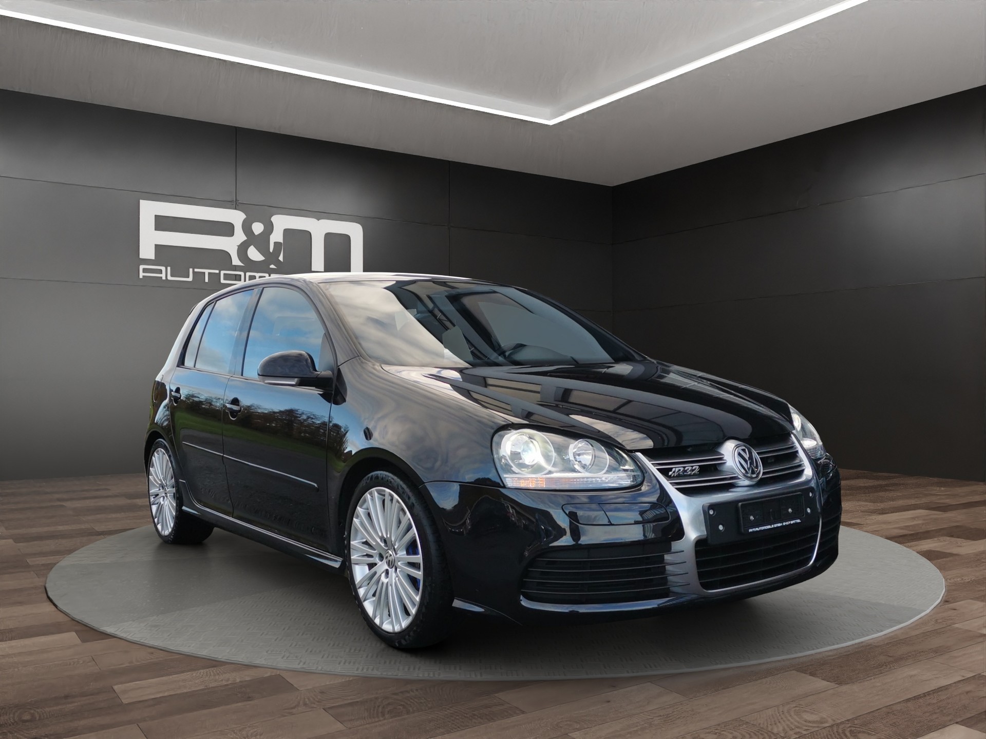VW Golf R32 4Motion-image-0