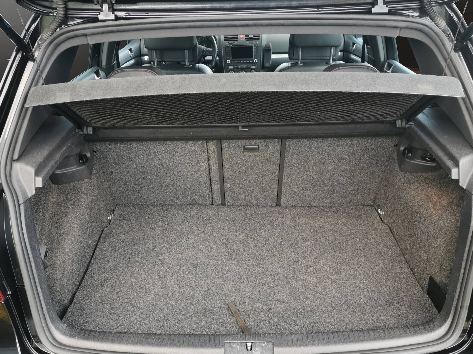 VW Golf R32 4Motion-image-6