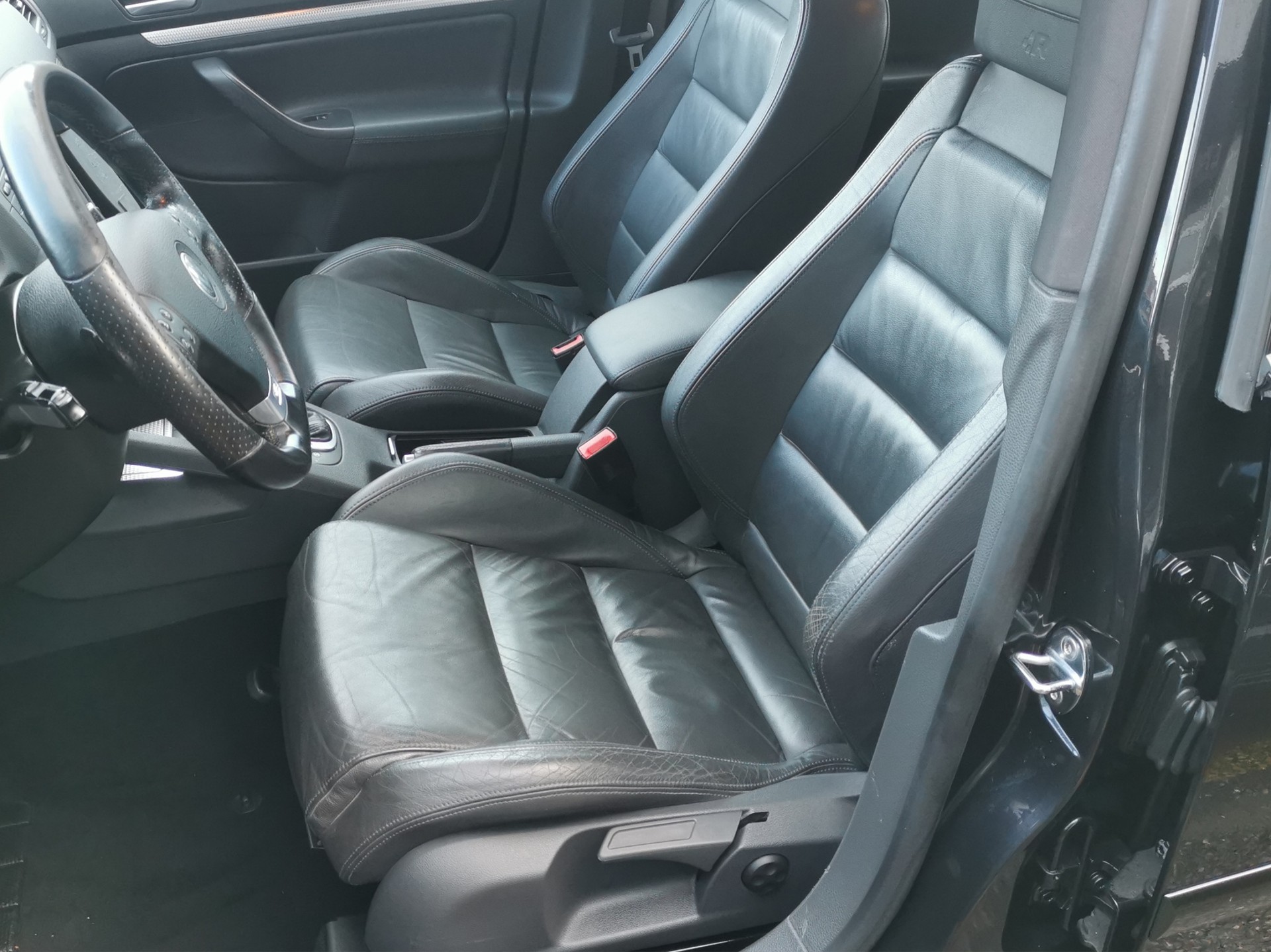 VW Golf R32 4Motion-image-9