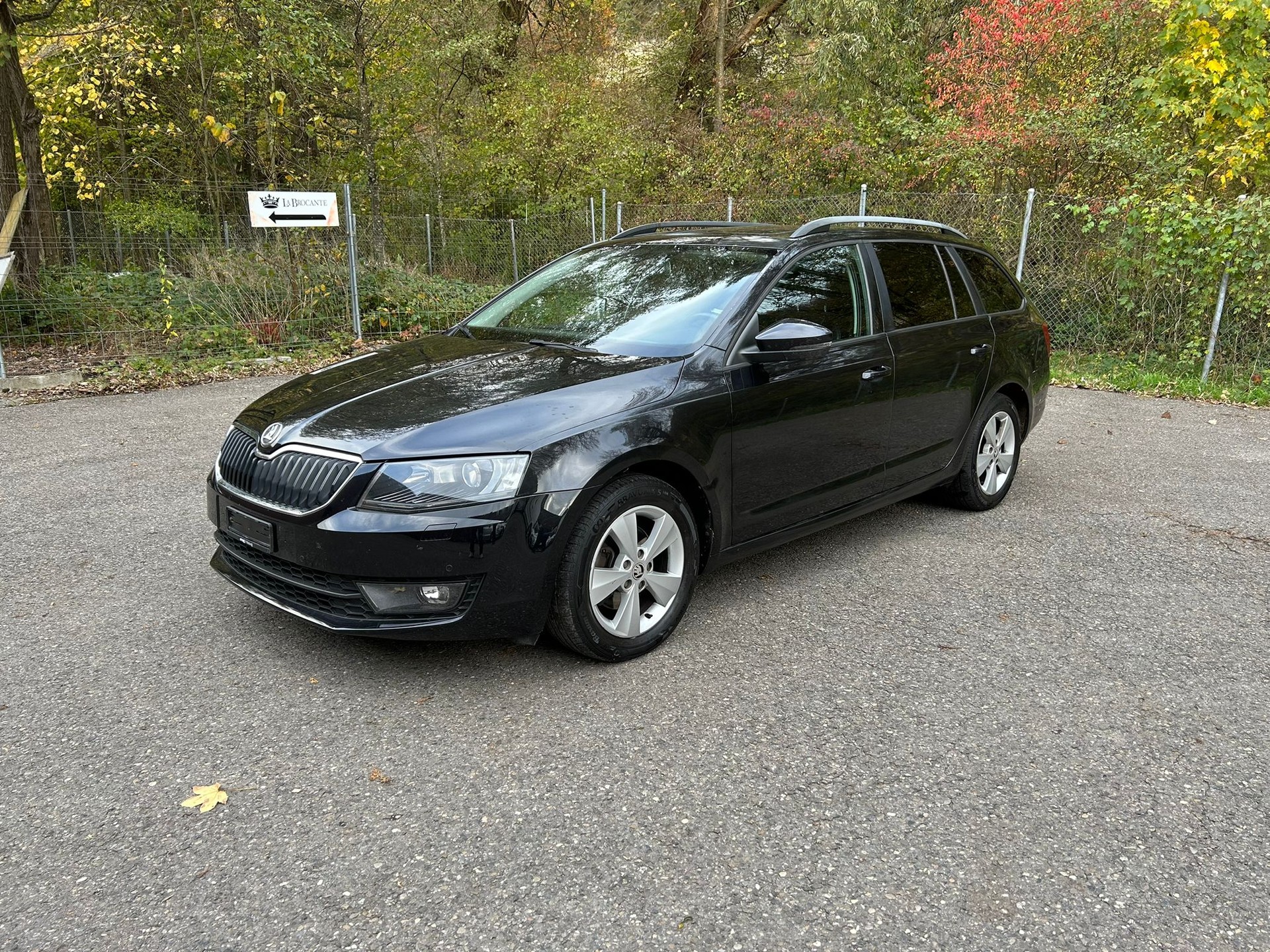 SKODA Octavia Combi 1.6 TDI Elegance-image-0