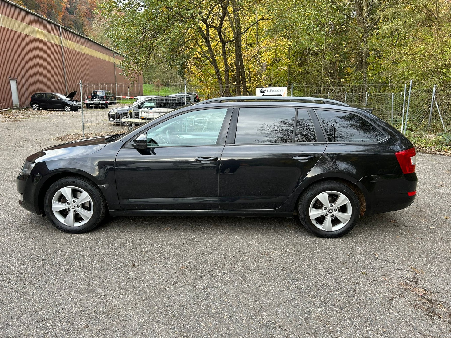 SKODA Octavia Combi 1.6 TDI Elegance-image-2