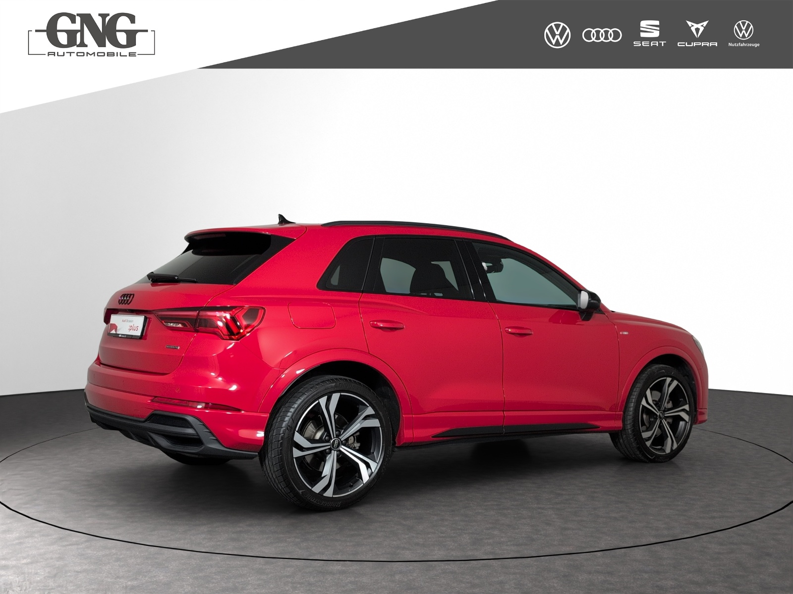 AUDI Q3 40 TFSI S line quattro S-tronic-image-2