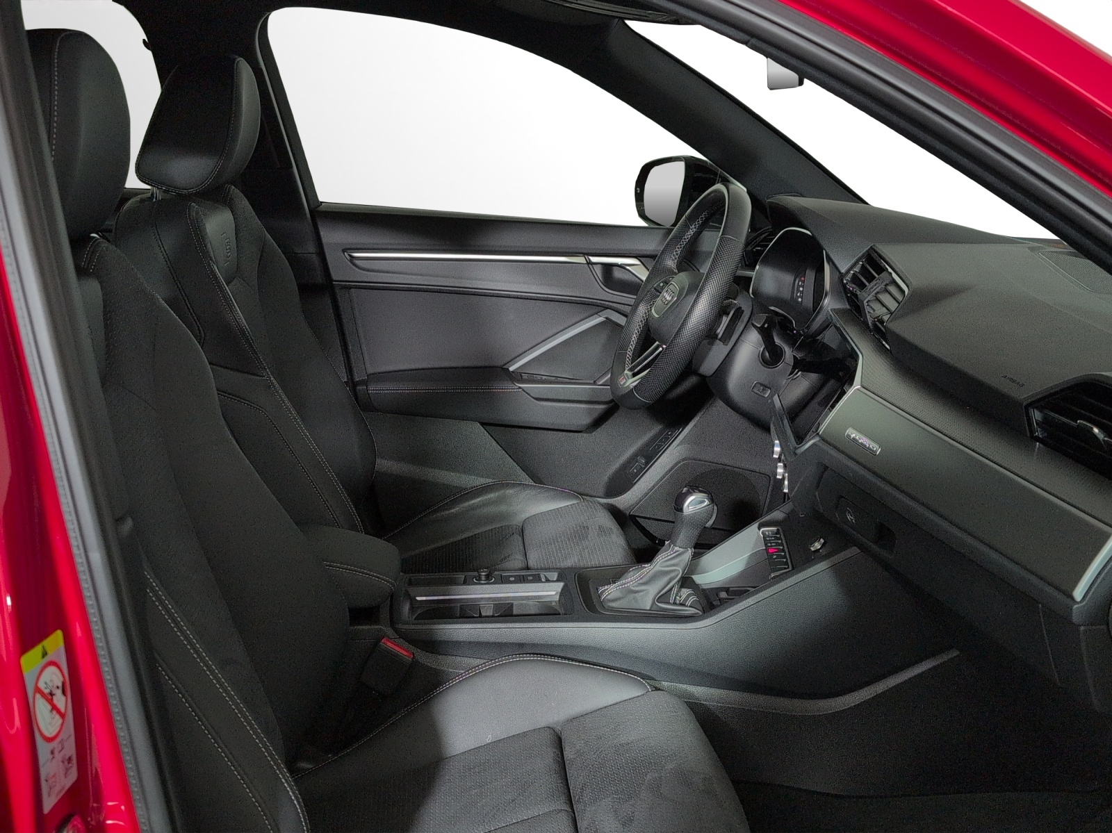 AUDI Q3 40 TFSI S line quattro S-tronic-image-7