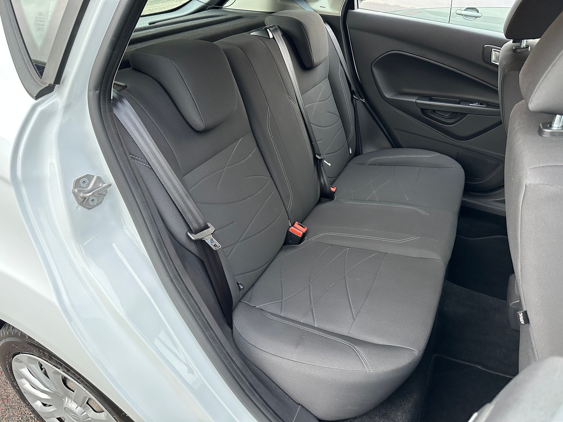 FORD Fiesta 1.0 SCTi Trend-image-14