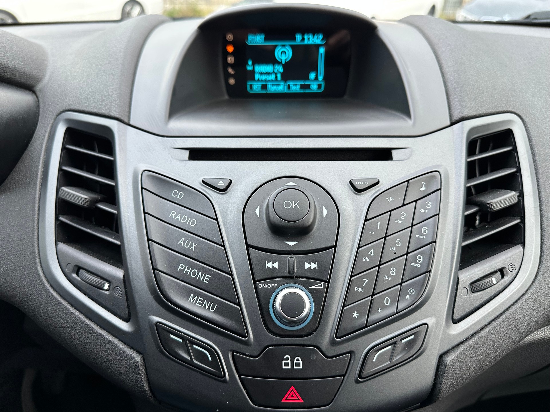 FORD Fiesta 1.0 SCTi Trend-image-20