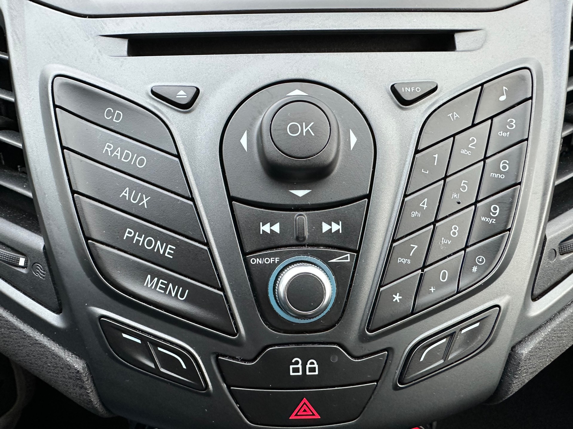 FORD Fiesta 1.0 SCTi Trend-image-21