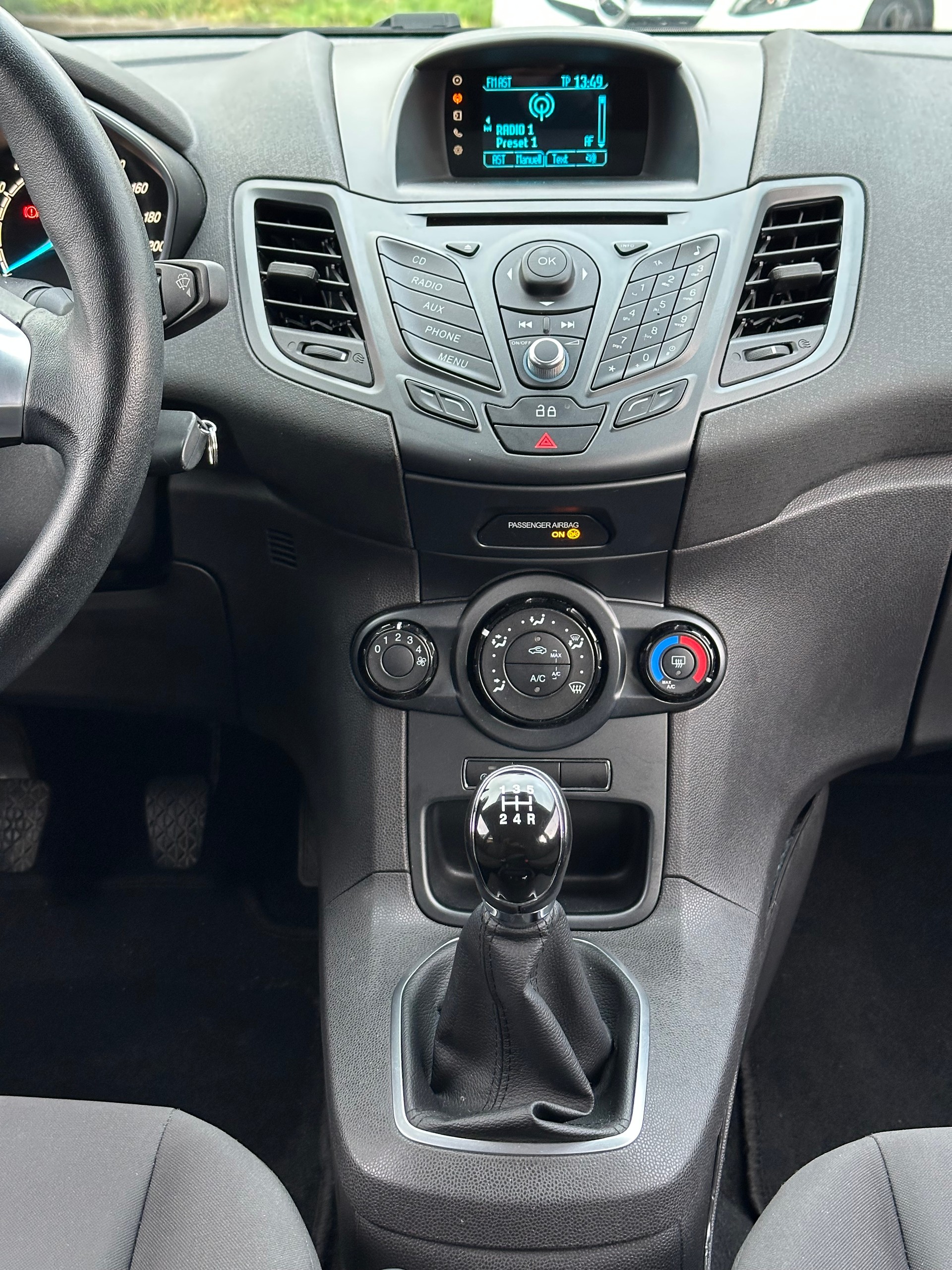 FORD Fiesta 1.0 SCTi Trend-image-23