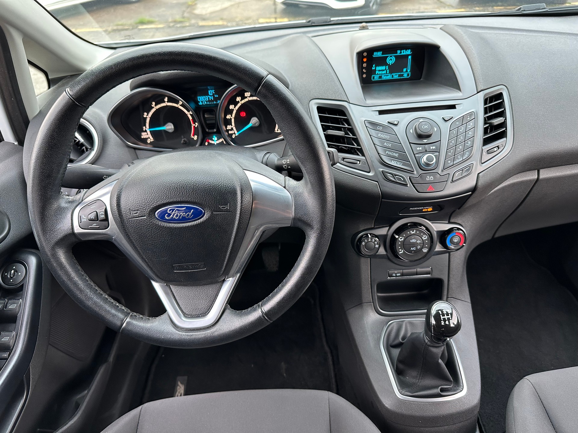 FORD Fiesta 1.0 SCTi Trend-image-10