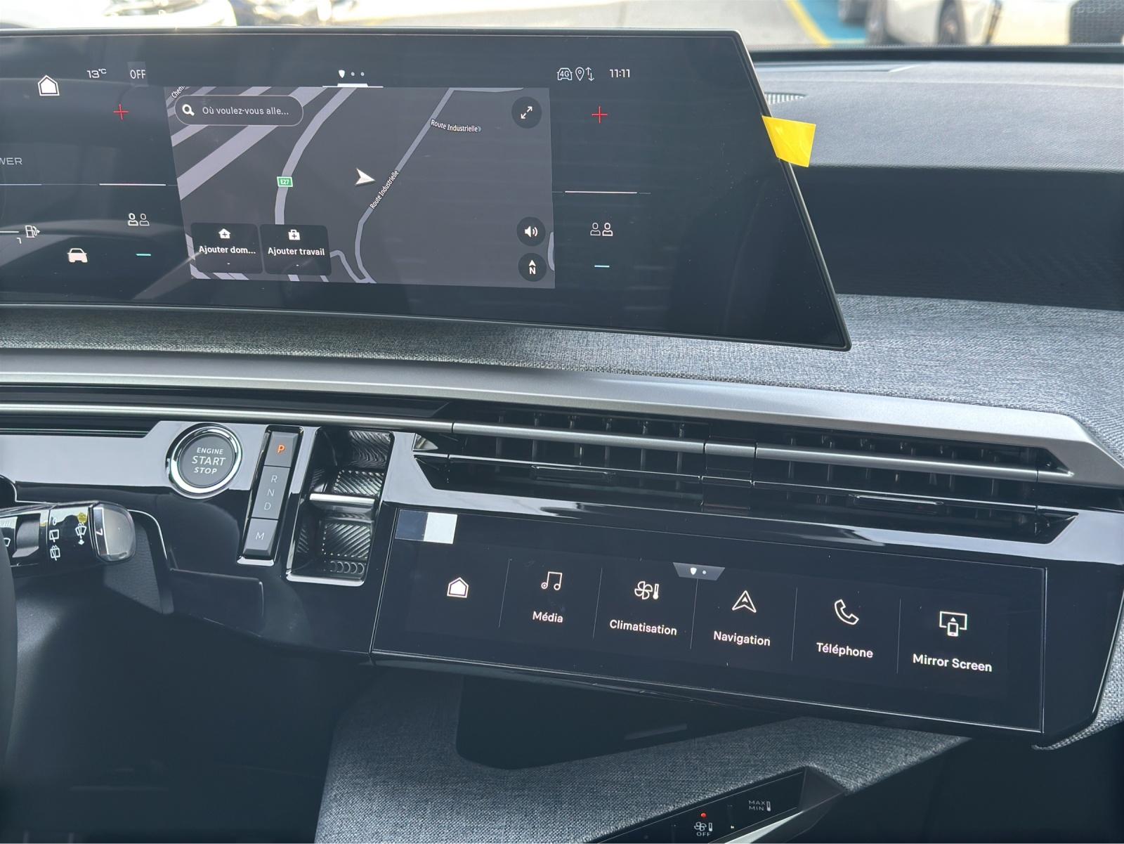 PEUGEOT 5008 1.2 Hybrid 145 Allure Premium-image-10