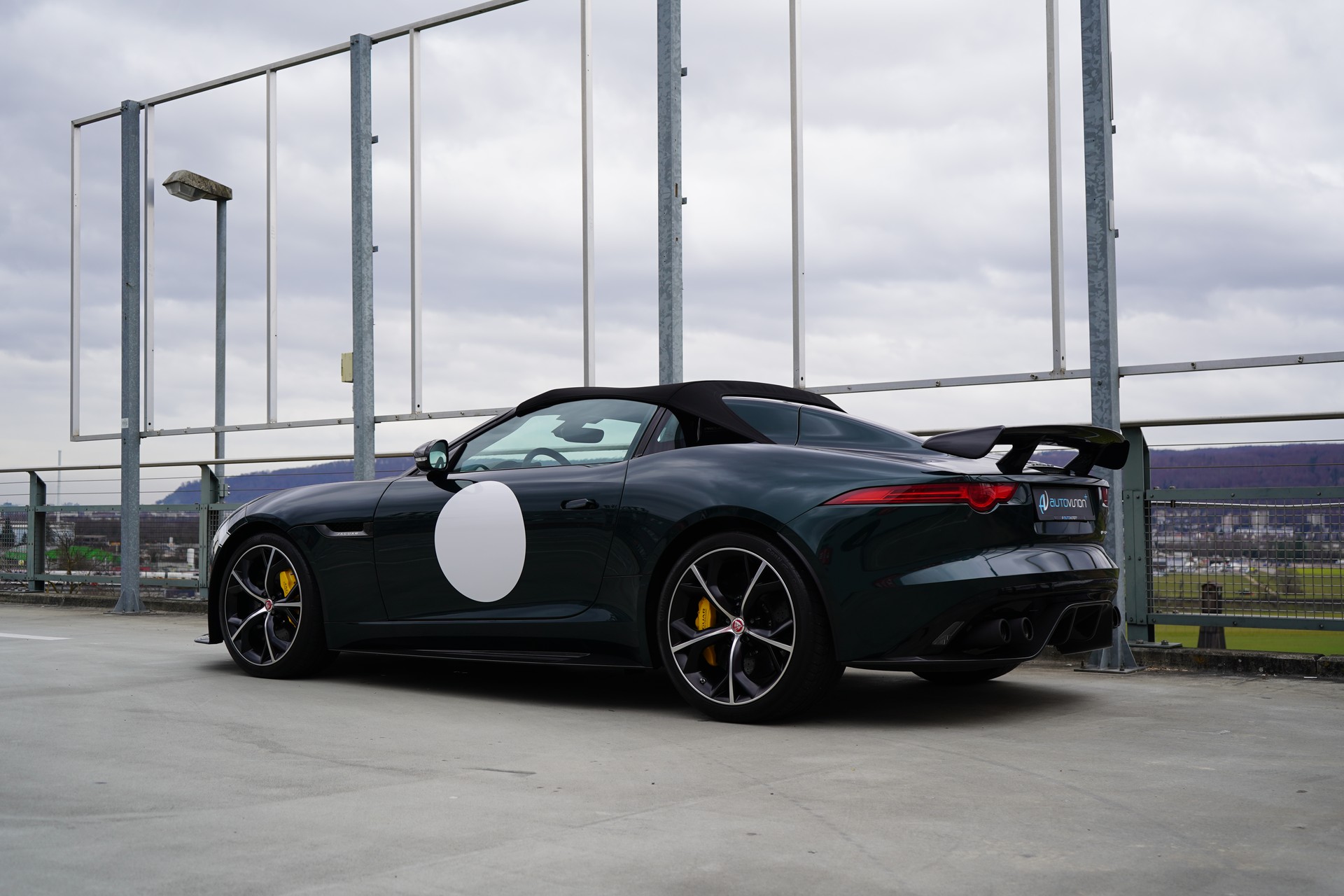 JAGUAR F-TYPE CONVERTIBLE R 5.0 V8 PROJECT 7 AWD l 575 PS-image-7