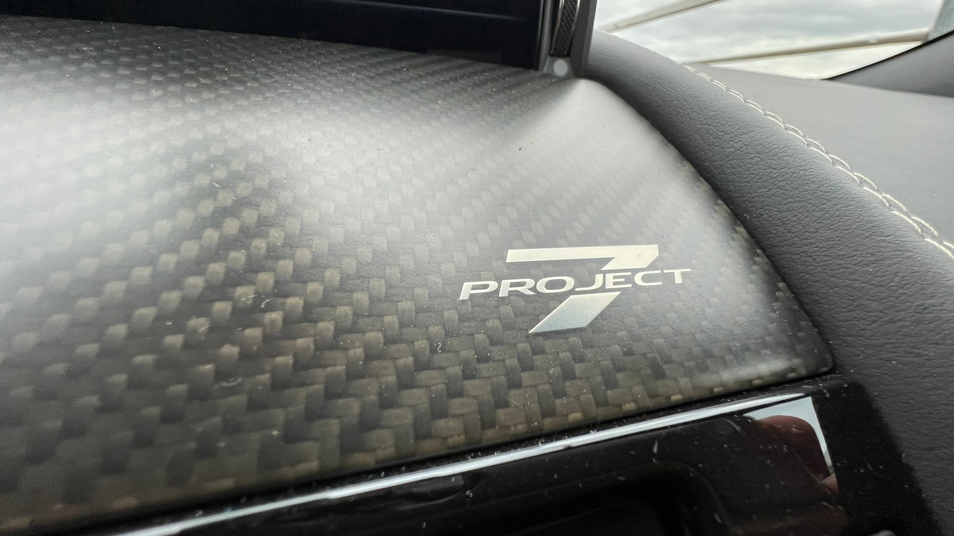 JAGUAR F-TYPE CONVERTIBLE R 5.0 V8 PROJECT 7 AWD l 575 PS-image-26