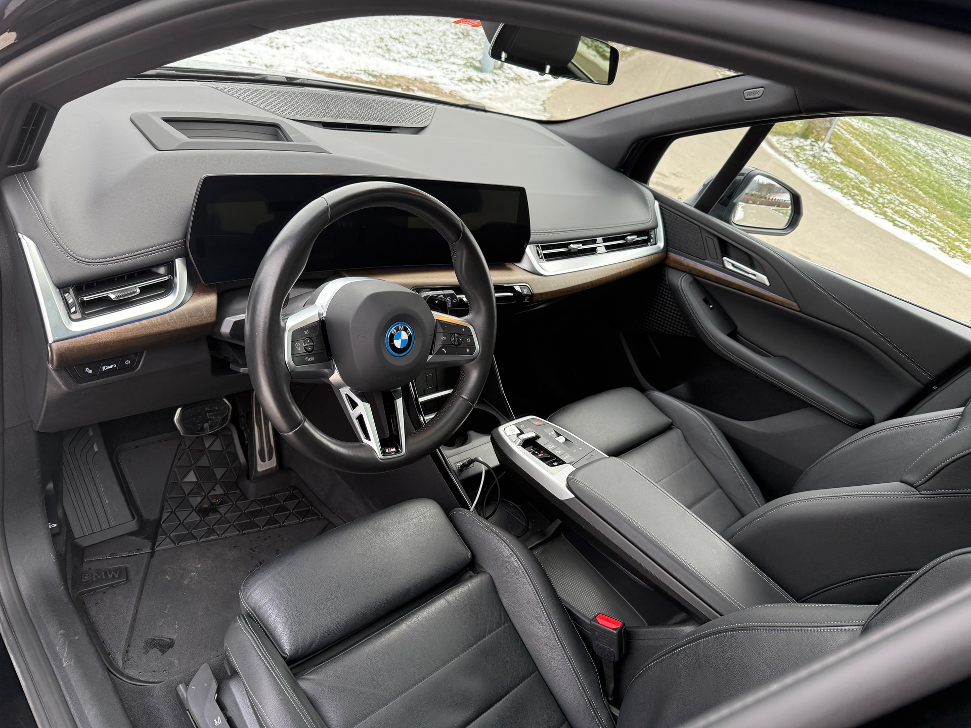 BMW 230e xDrive Active Tourer M Sport-image-12