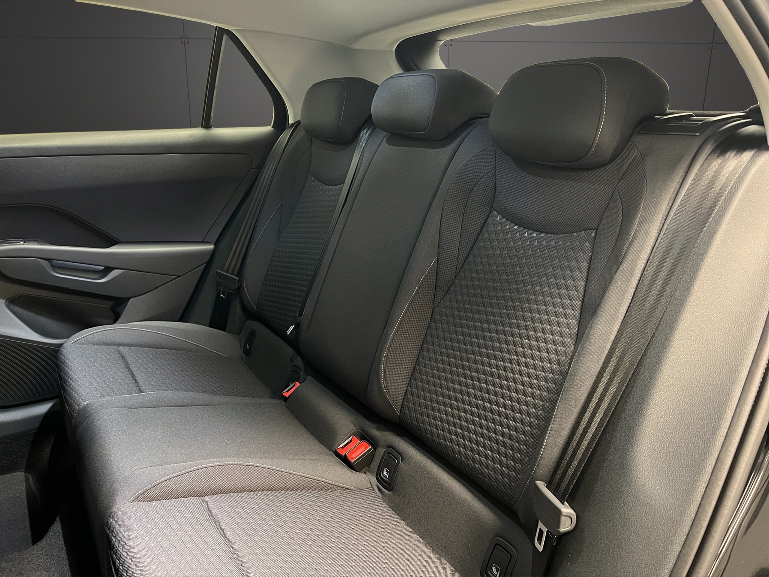 VW T-Roc 1.5 eTSI mHEV Trend DSG-image-8