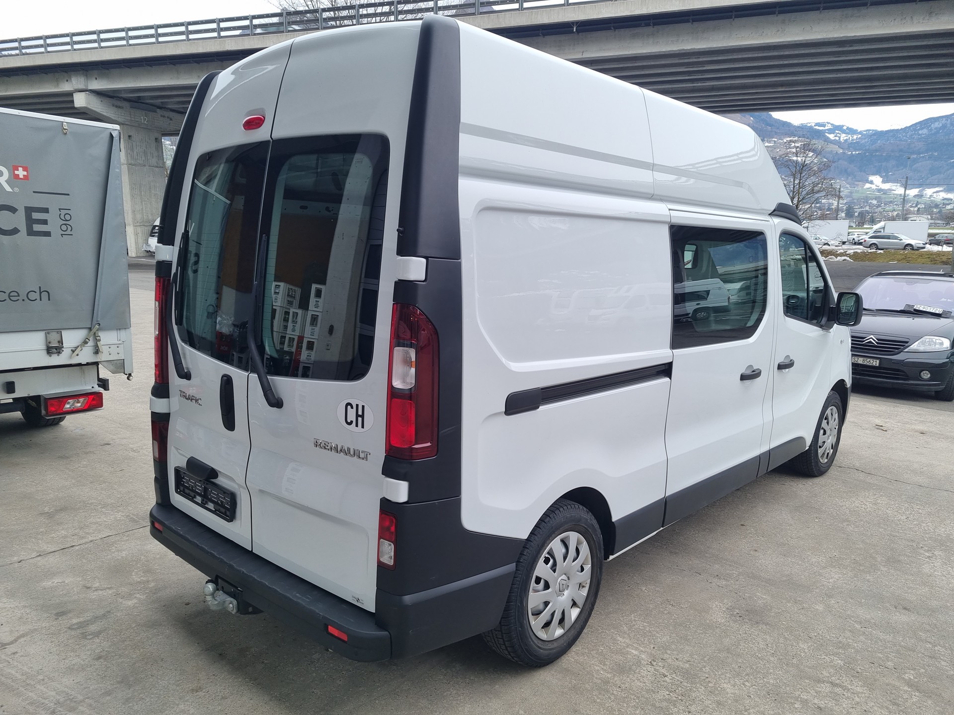 RENAULT Trafic 2.0 ENERGY dCi145 3.0t Business L2H1-image-2