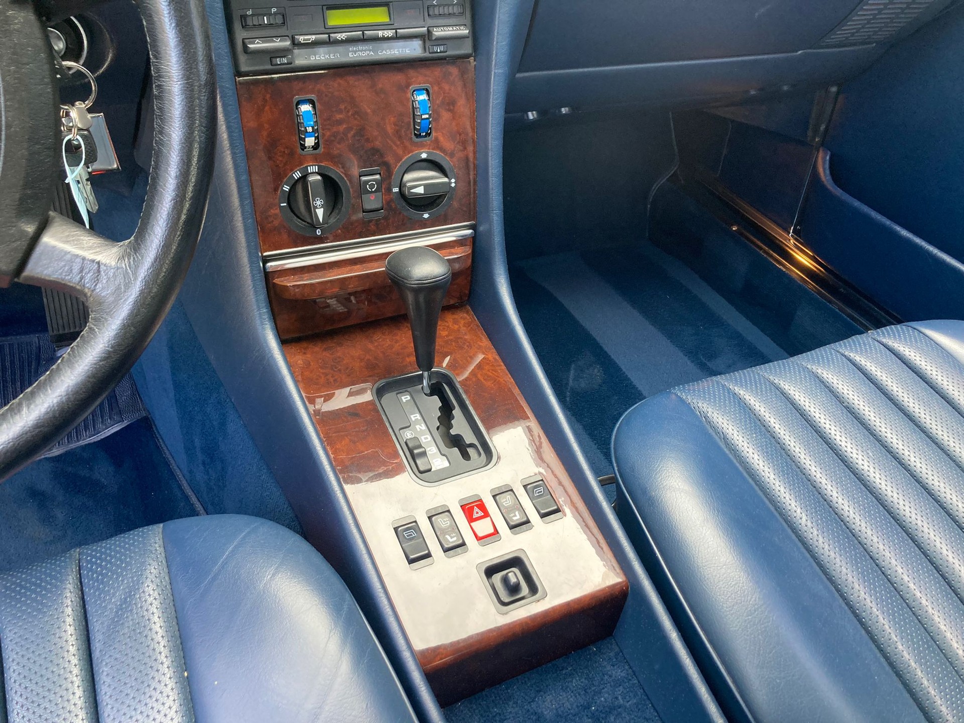 MERCEDES-BENZ SL 500-image-24