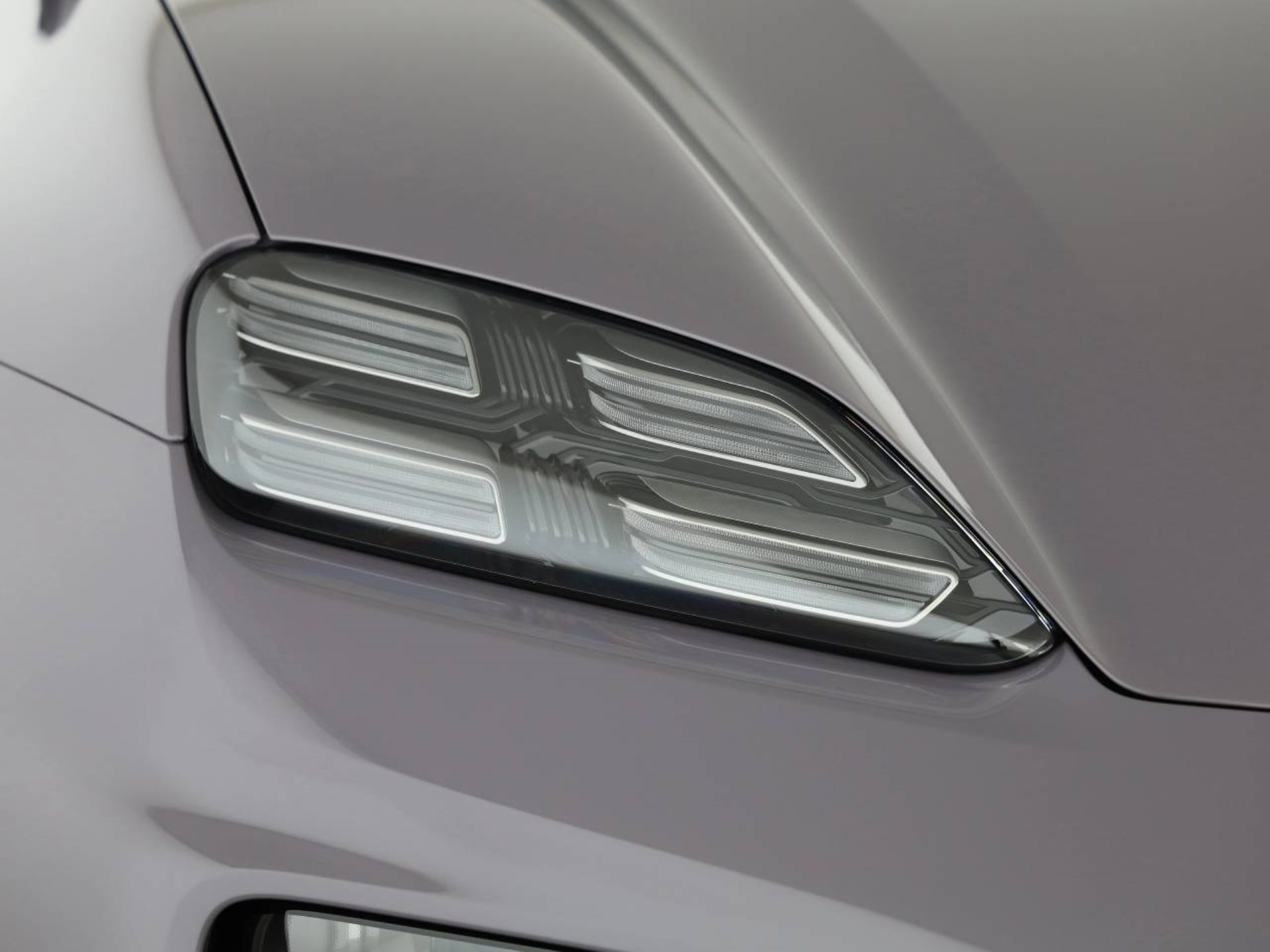 PORSCHE Macan 4-image-18