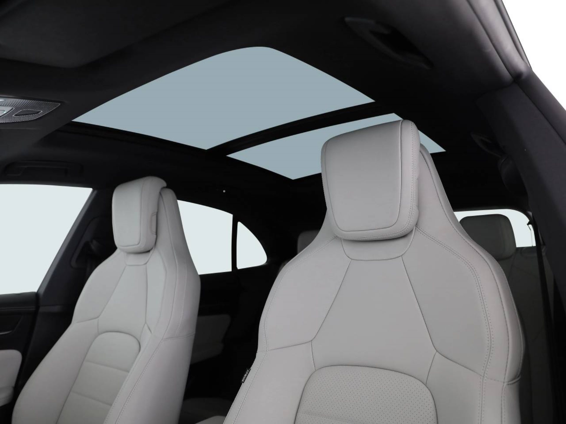 PORSCHE Macan 4-image-11