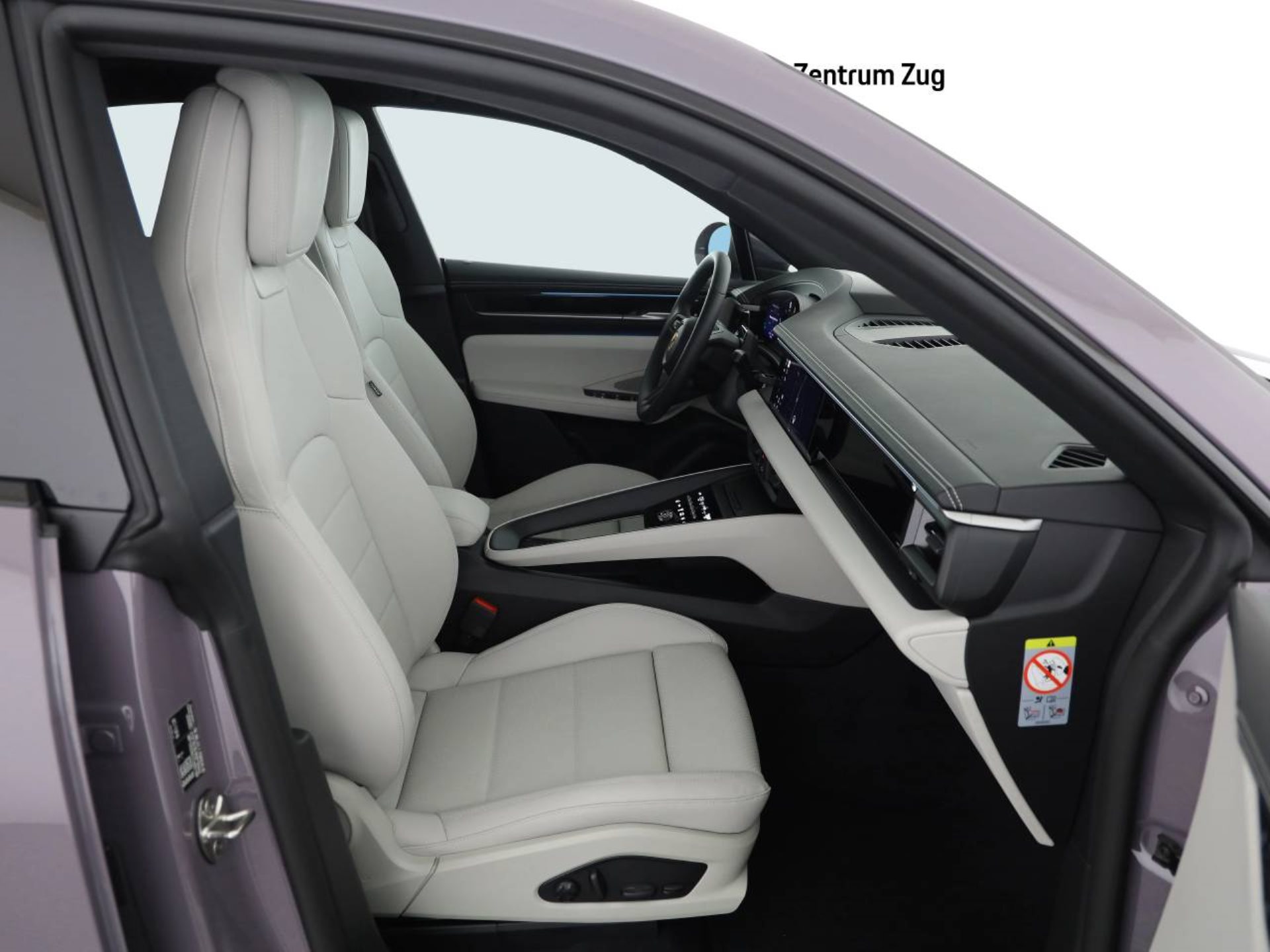 PORSCHE Macan 4-image-9