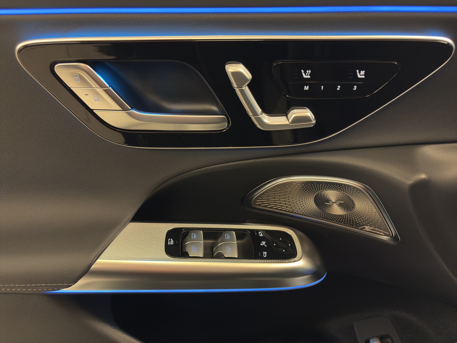 MERCEDES-BENZ E 300 de 4M Break EQ Hybrid Technology-image-12