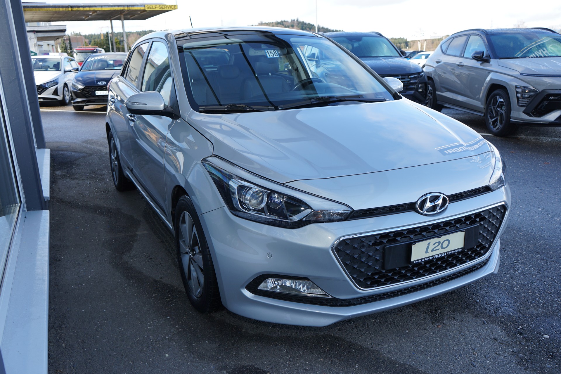HYUNDAI i20 1.4 Vertex Automatic-image-2
