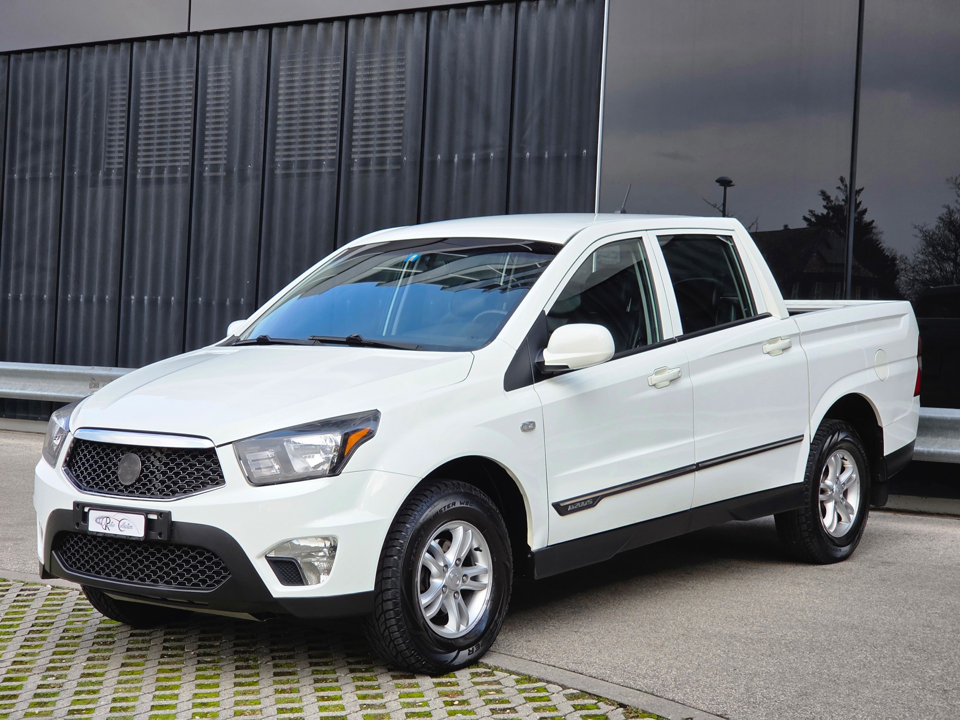 KGM-SsangYong Actyon Sports FR 2.0 Quartz 4WD - excellent état - crochet d'attelage - hard-top - carnet de services - expertisée 02.26.-image-3
