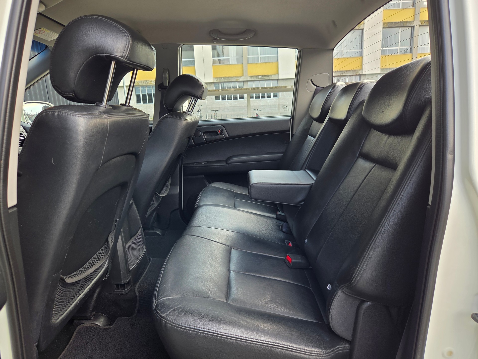 KGM-SsangYong Actyon Sports FR 2.0 Quartz 4WD - excellent état - crochet d'attelage - hard-top - carnet de services - expertisée 02.26.-image-13