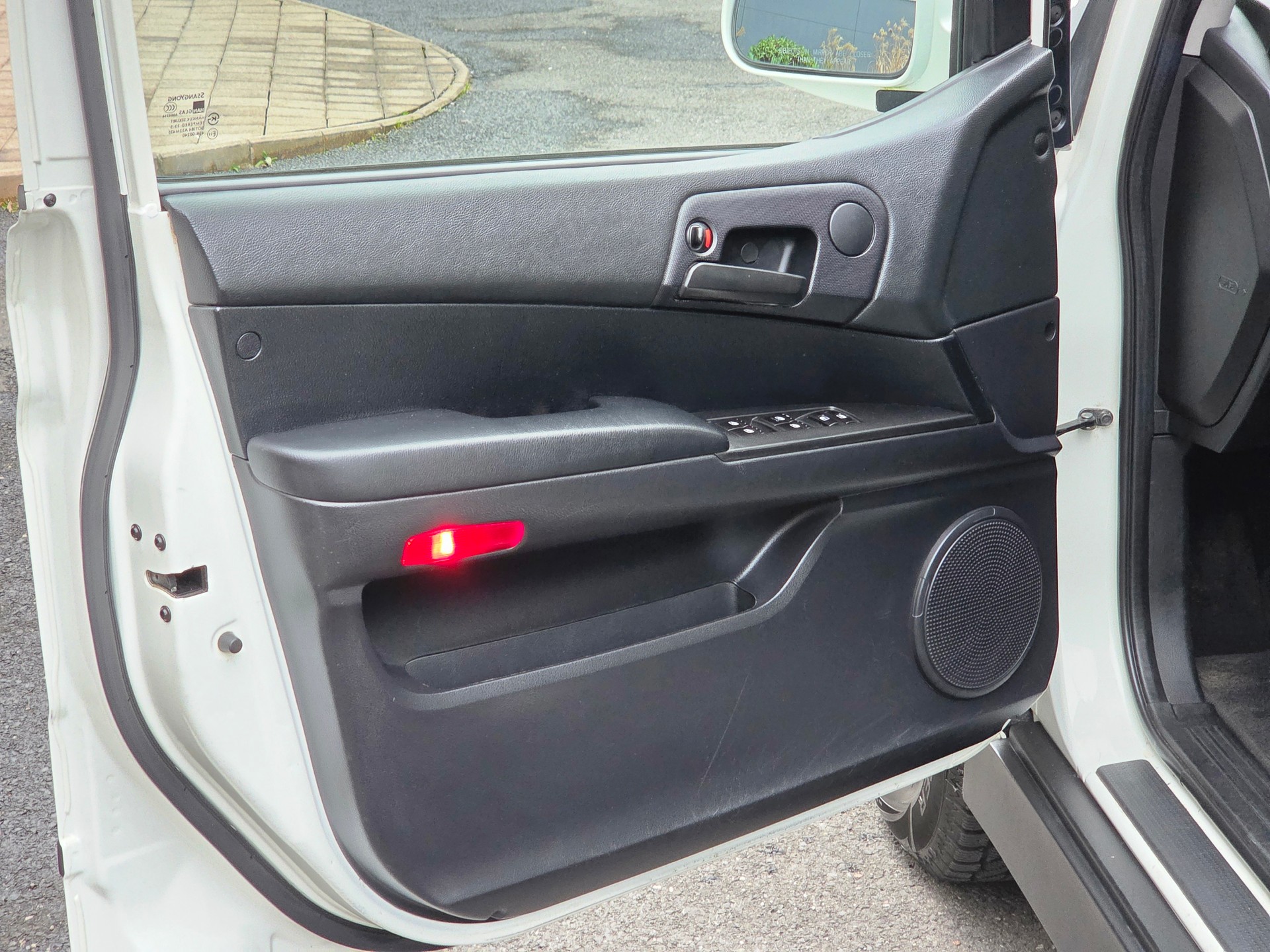 KGM-SsangYong Actyon Sports FR 2.0 Quartz 4WD - excellent état - crochet d'attelage - hard-top - carnet de services - expertisée 02.26.-image-14