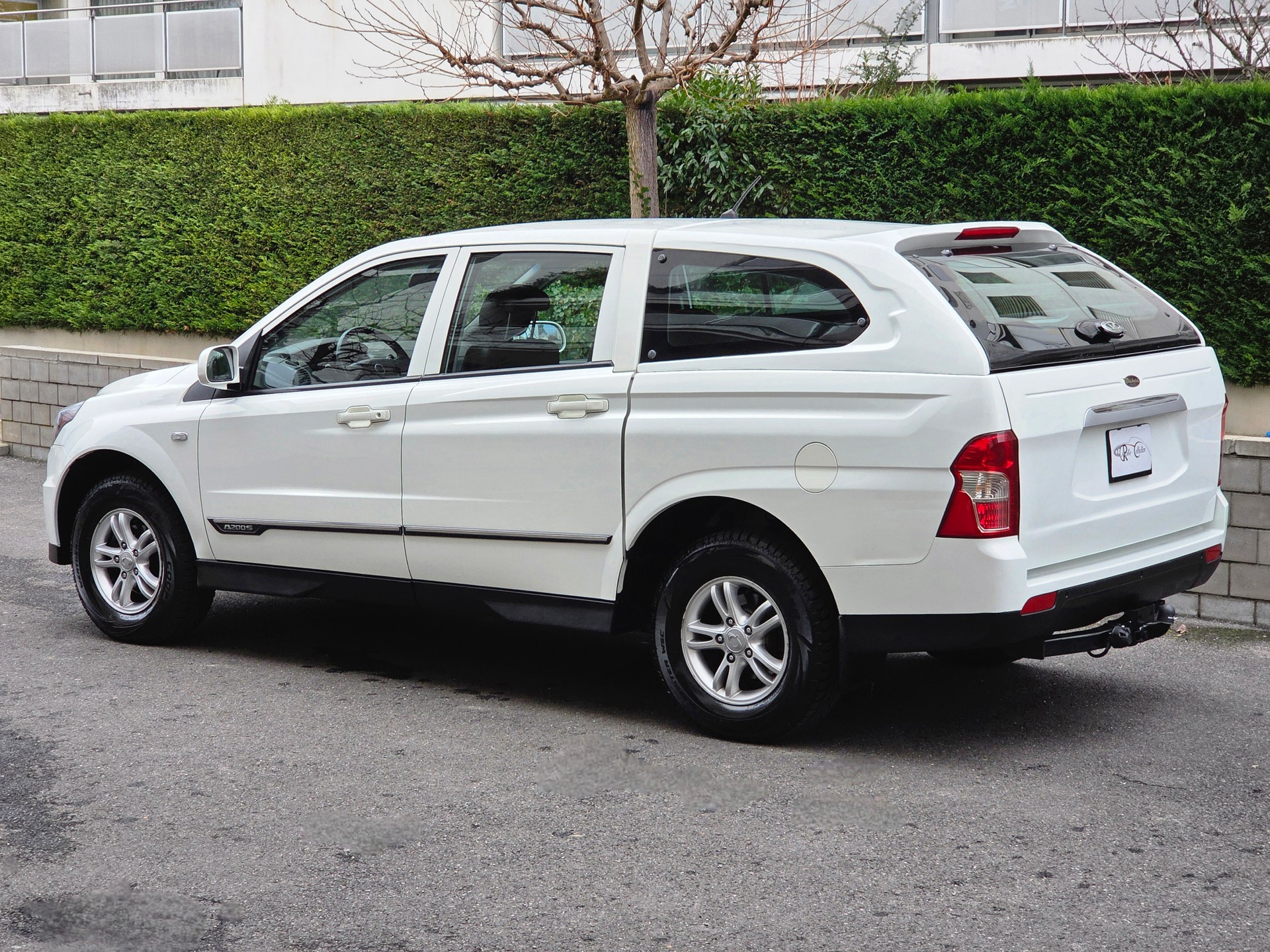 KGM-SsangYong Actyon Sports FR 2.0 Quartz 4WD - excellent état - crochet d'attelage - hard-top - carnet de services - expertisée 02.26.-image-6