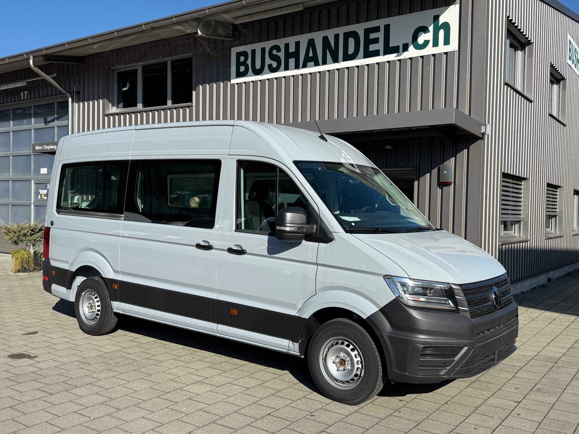 VW Crafter 35 Schulbus-image-0