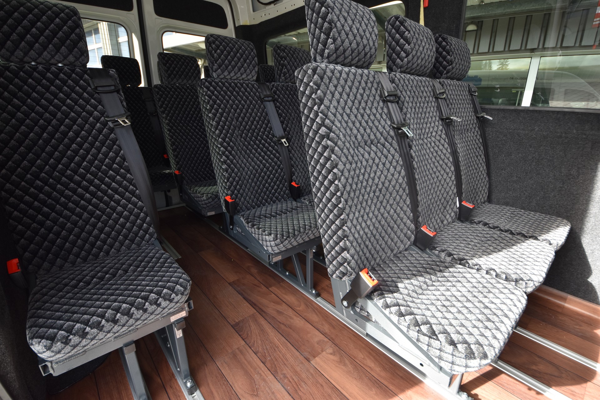 VW Crafter 35 Schulbus-image-9