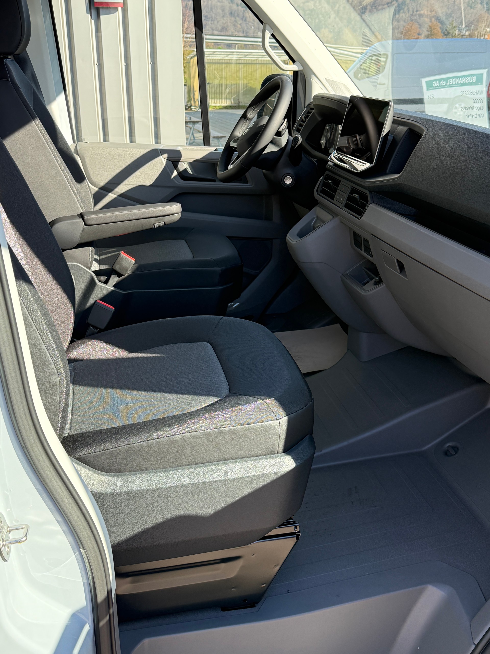 VW Crafter 35 Schulbus-image-5