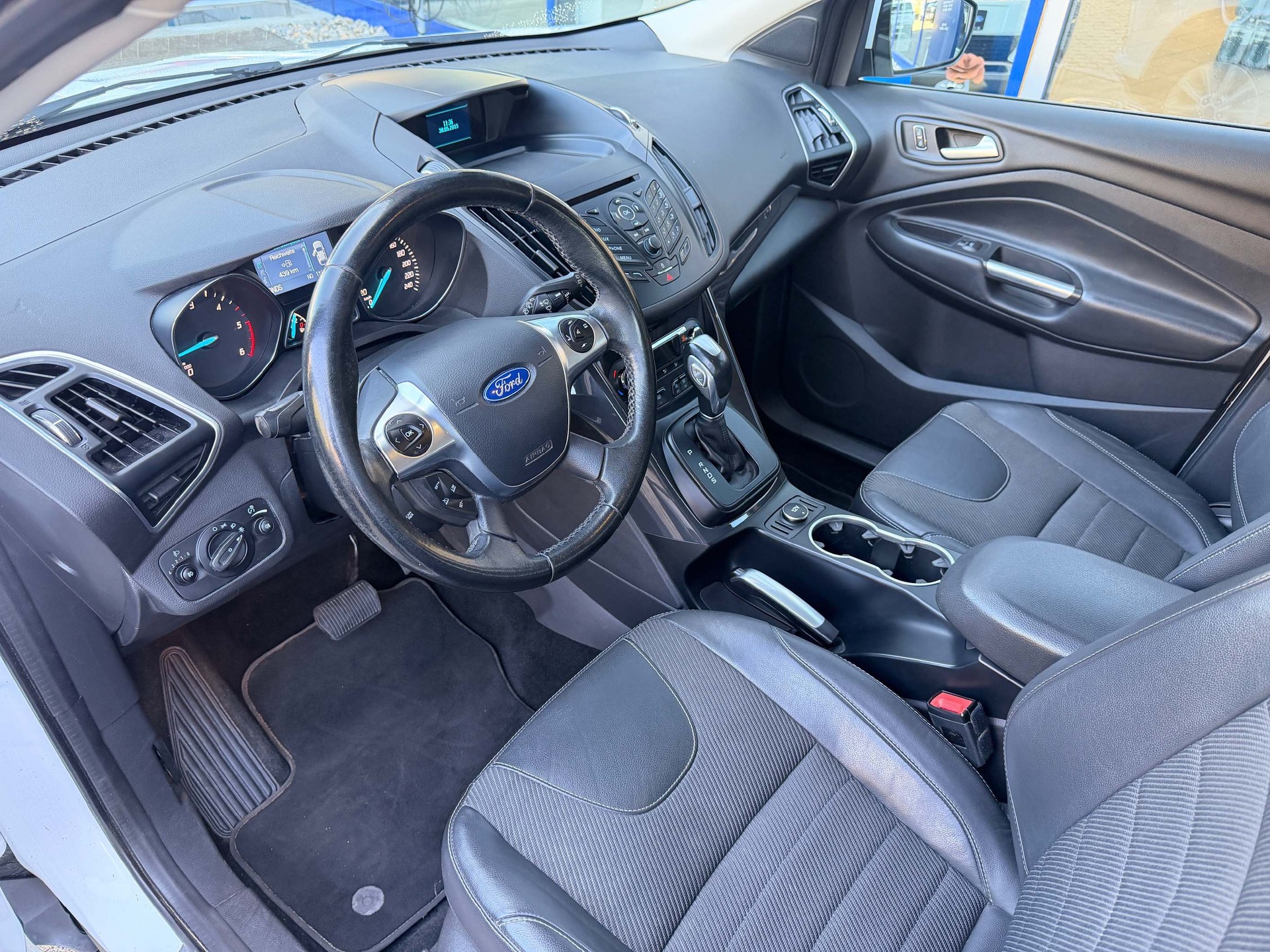 FORD Kuga 2.0 TDCi 150 4x4 Titanium 2.100kg Anhängelast-image-12