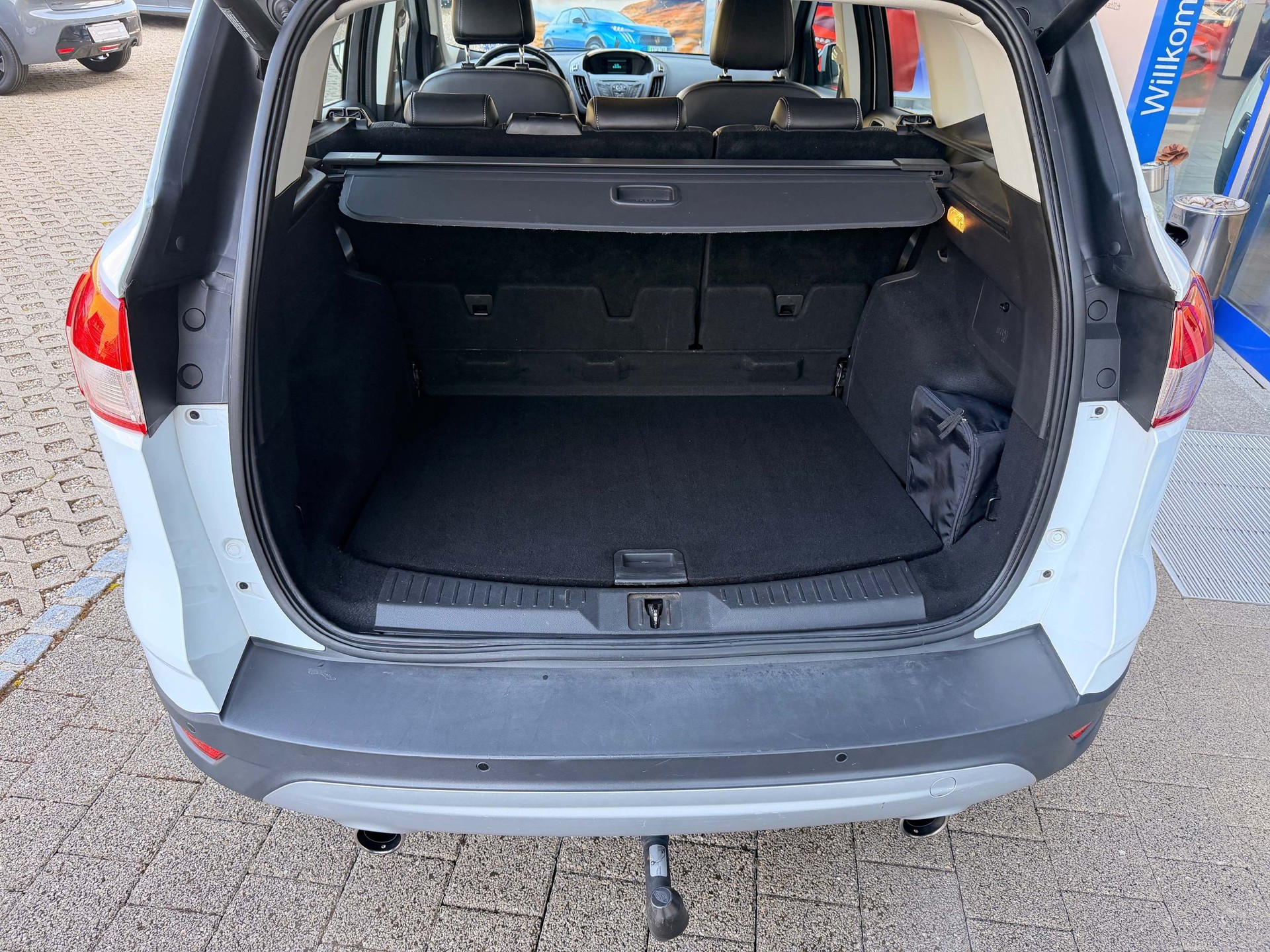 FORD Kuga 2.0 TDCi 150 4x4 Titanium 2.100kg Anhängelast-image-7