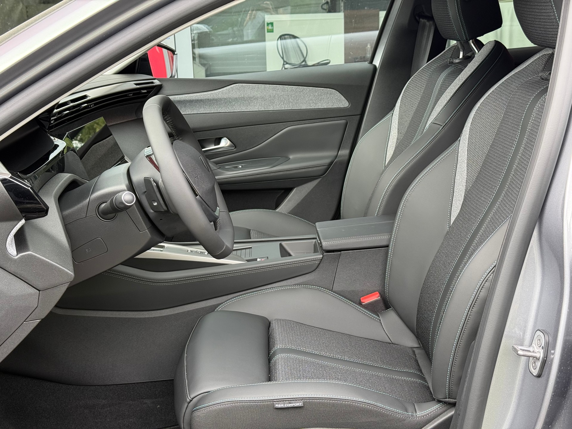 PEUGEOT 308 1.2 Pure Tech Allure EAT8 LEASING AB 308.87 CHF / MONAT-image-7