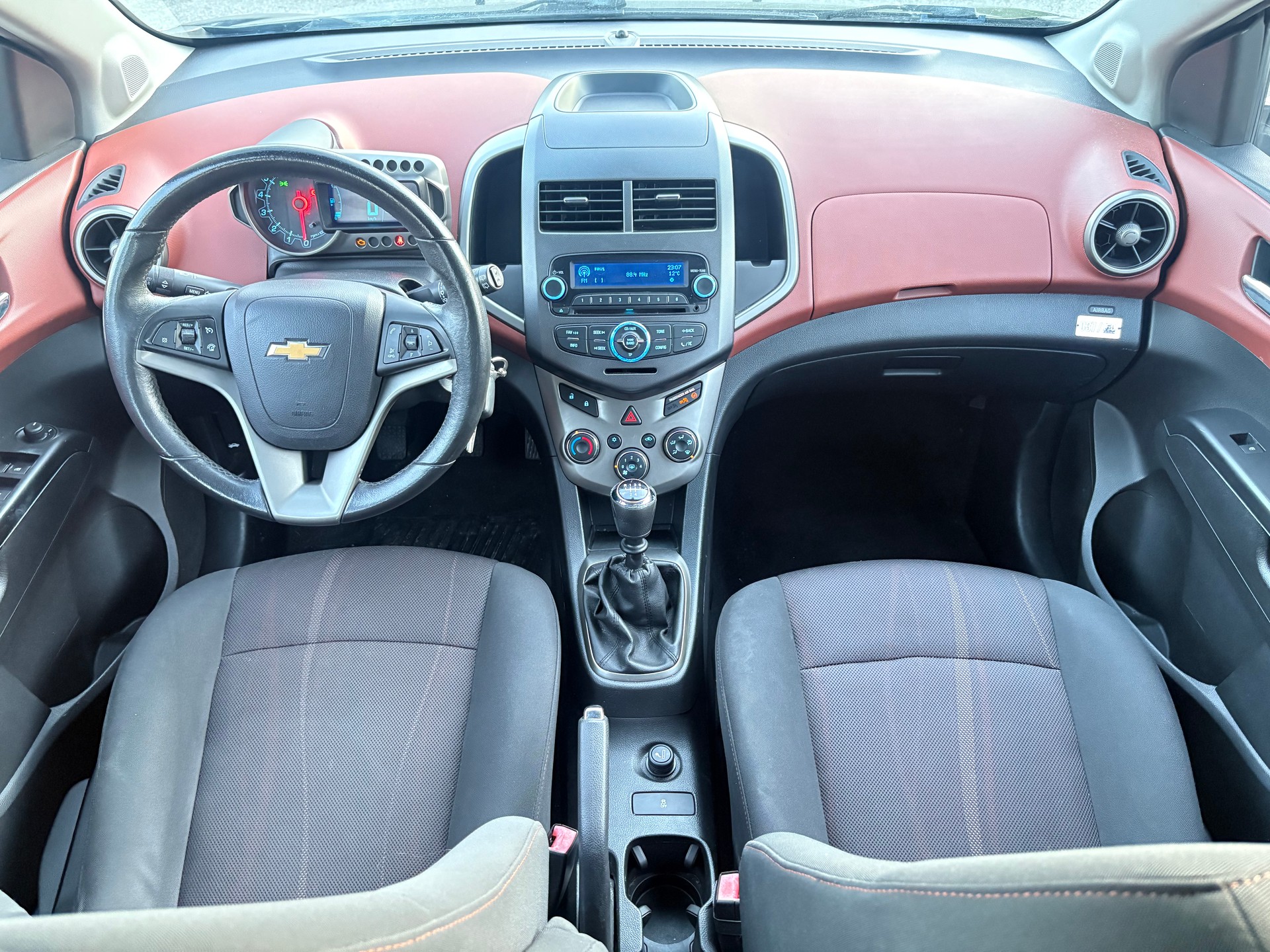 CHEVROLET Aveo 1.4 LT-image-8