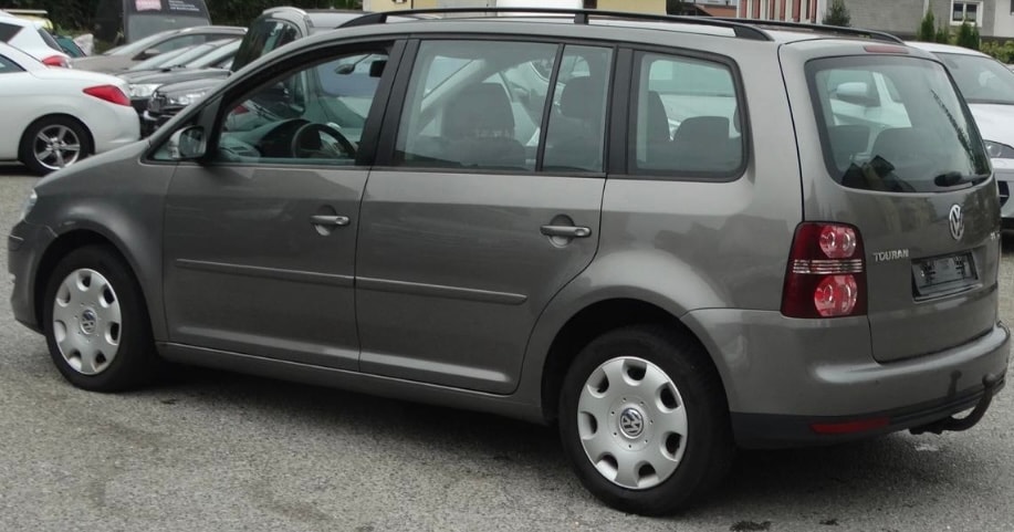 VW Touran 2.0 TDI Trendline-image-2