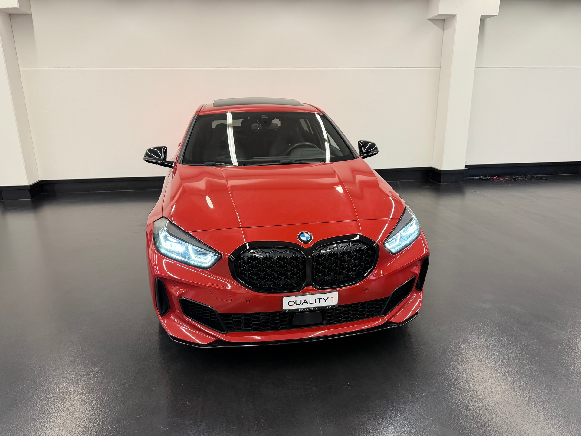 BMW M135i xDrive Steptronic-image-1