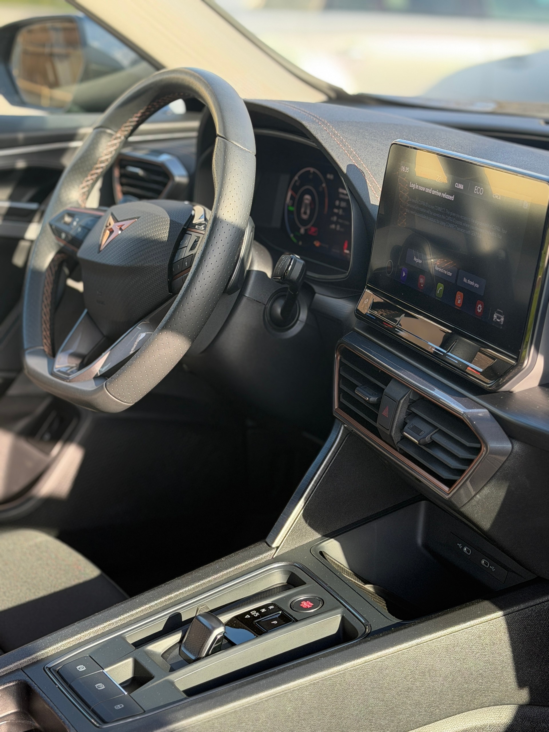 CUPRA Formentor 1.4 e-HYBRID pHEV DSG-image-12