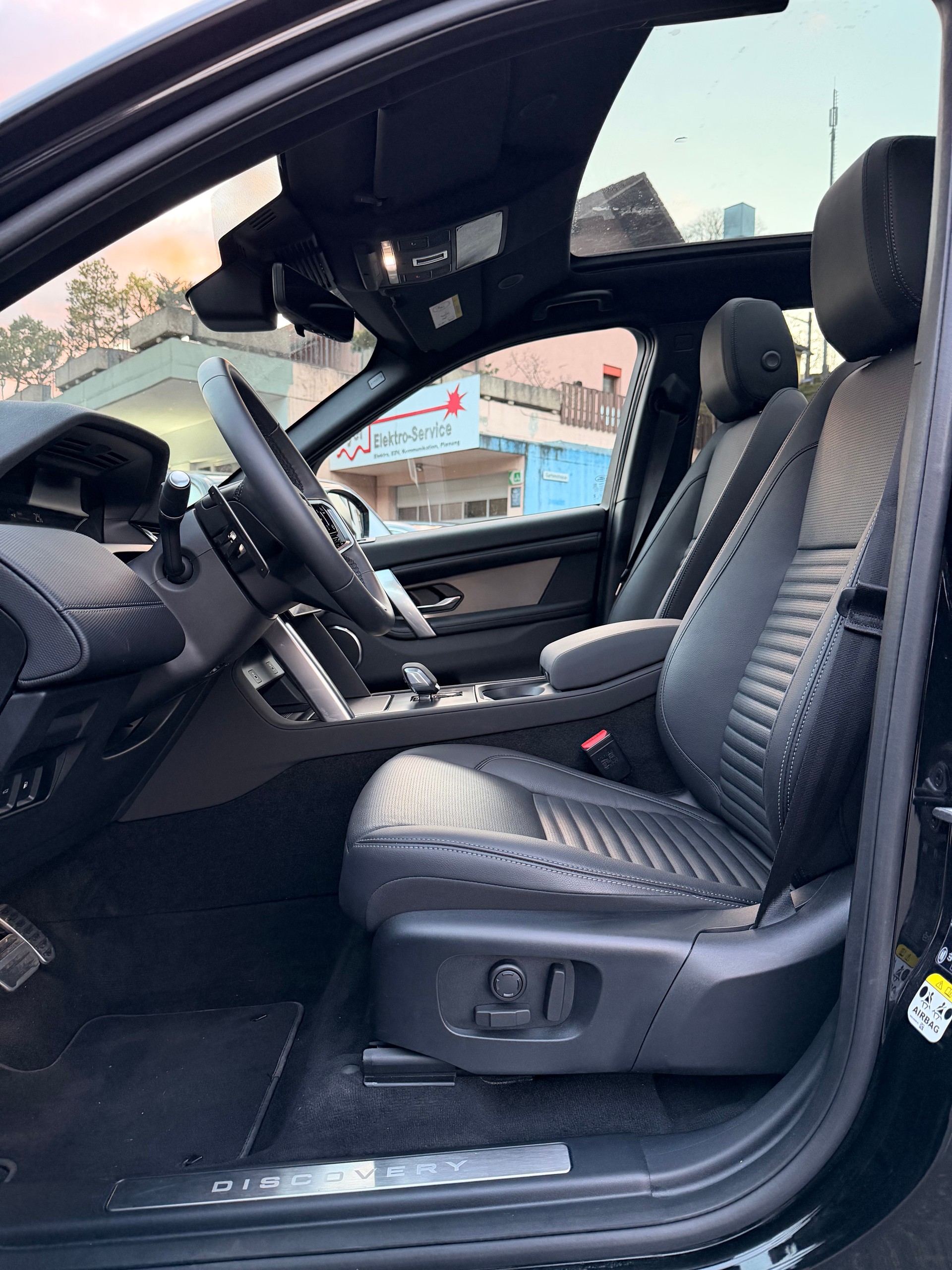 LAND ROVER Discovery Sport P270e 1.5 PHEV Dynamic SE AT8-image-7