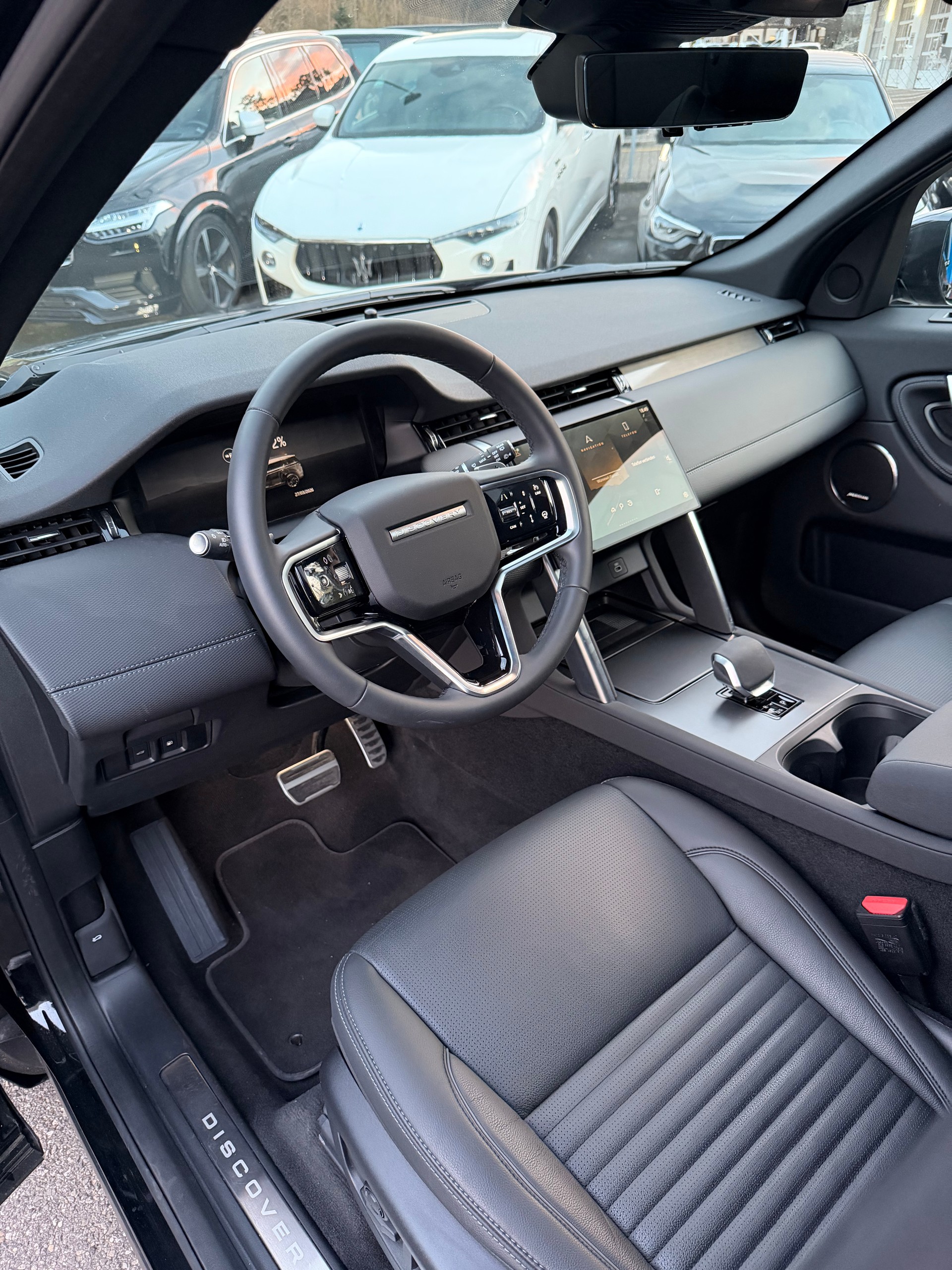 LAND ROVER Discovery Sport P270e 1.5 PHEV Dynamic SE AT8-image-6